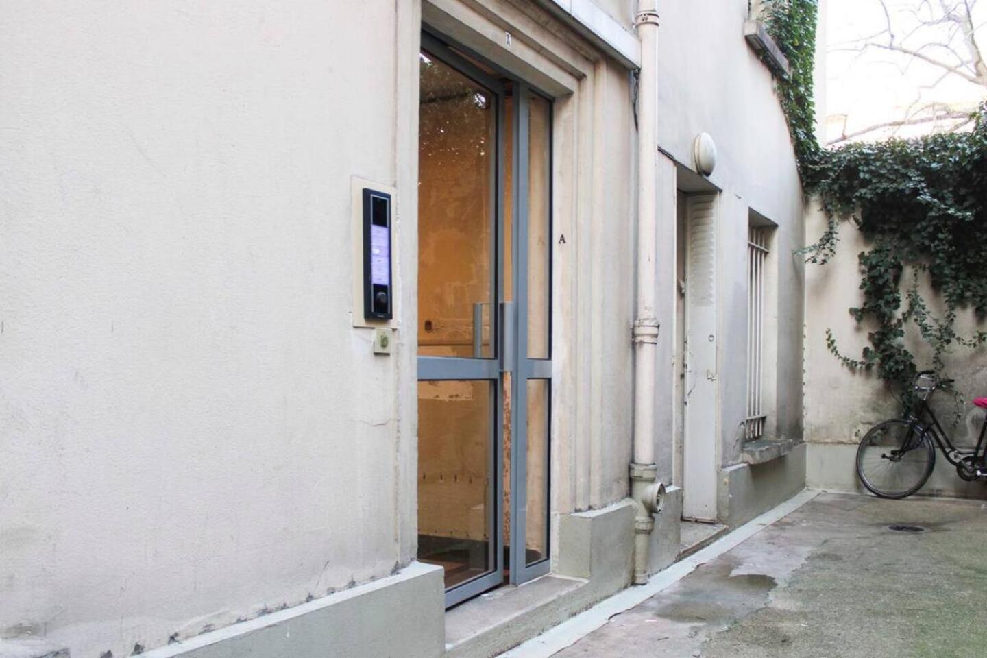 Appartement Deux Pieces Lumineux Et Sans Vis A Vis