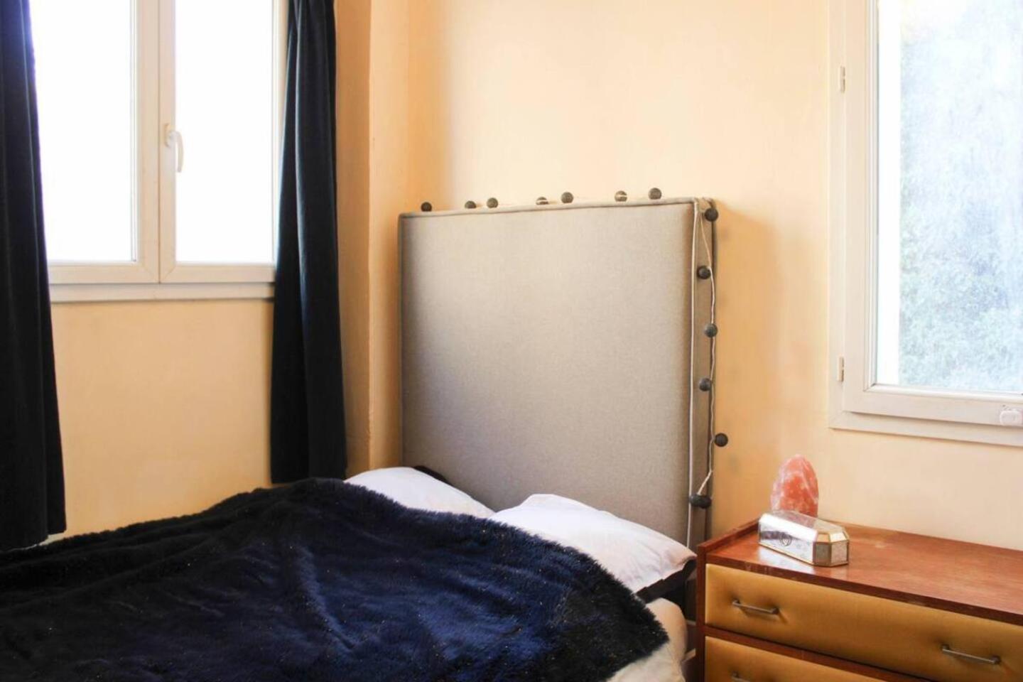 Appartement Deux Pieces Lumineux Et Sans Vis A Vis Parijs